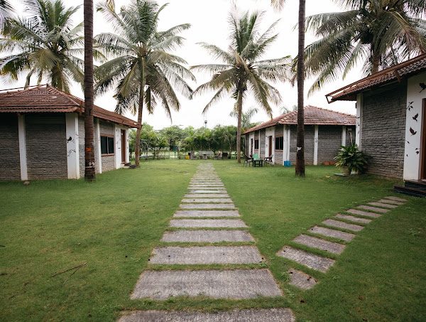 Luscious Lawns Listing Category Gubbi Goodu Resorts ucexportdownloadid1B8oXwCurZbPXMtg dOQN XkRos5zUtbI